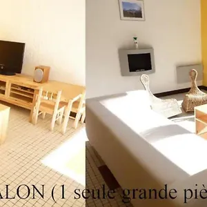  Hébergement de vacances Maison Lumineuse Et Spacieuse Avec Terrain